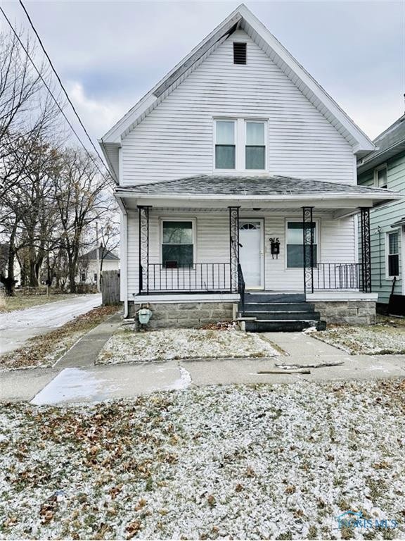 915 Nesslewood Ave, Toledo, OH 43610 - photo 1
