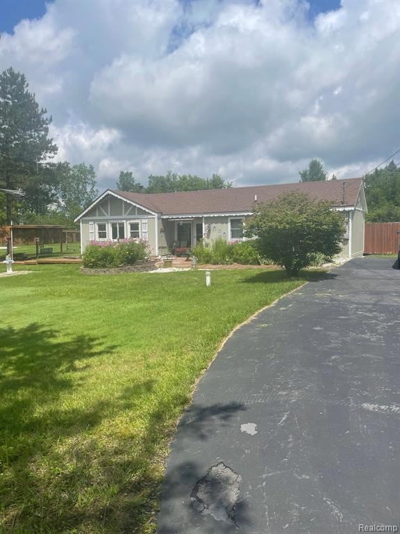 5267 Scott Rd, Mount Morris, MI 48458 - photo 1