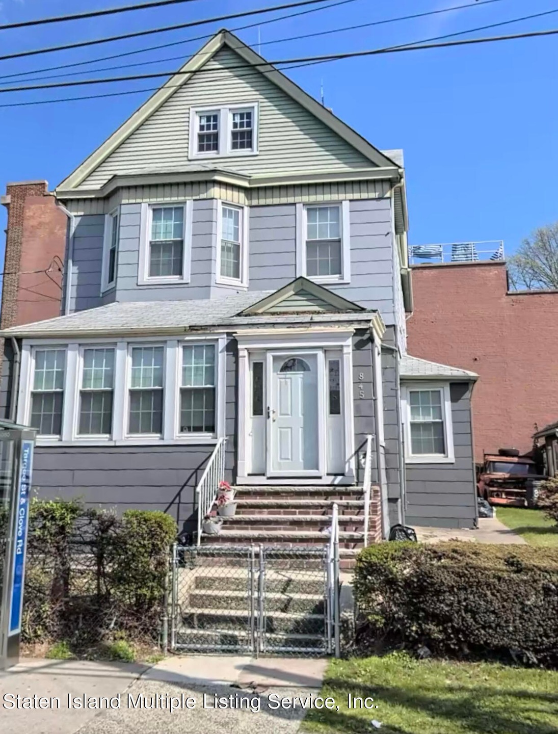845 Targee St unit 2, Staten Island, NY 10304 - photo 1