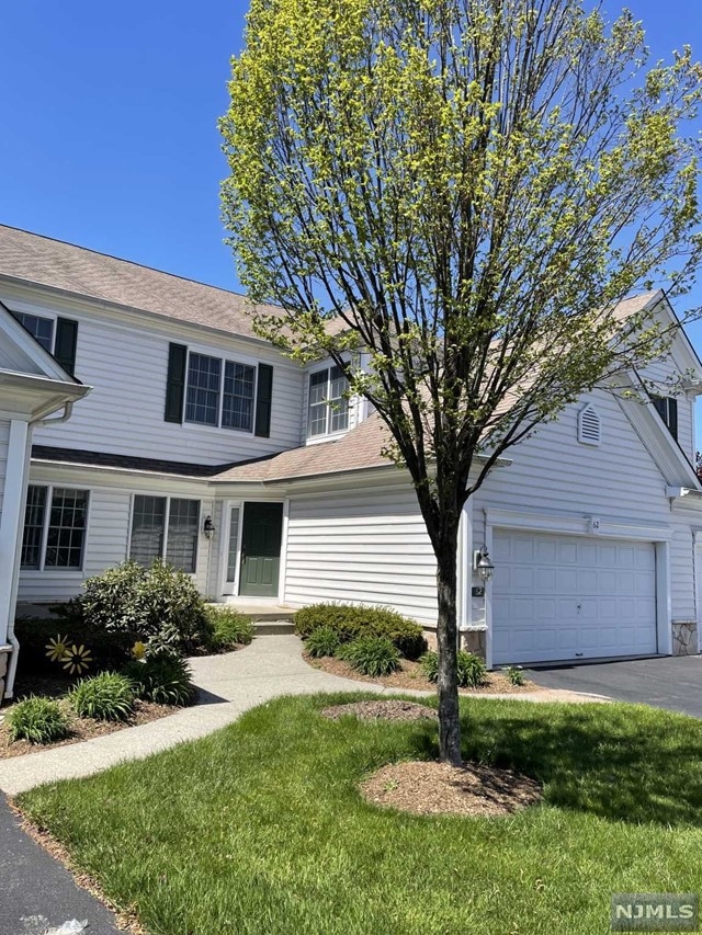 62 Mulberry Ct, Paramus, NJ 07652 - photo 1