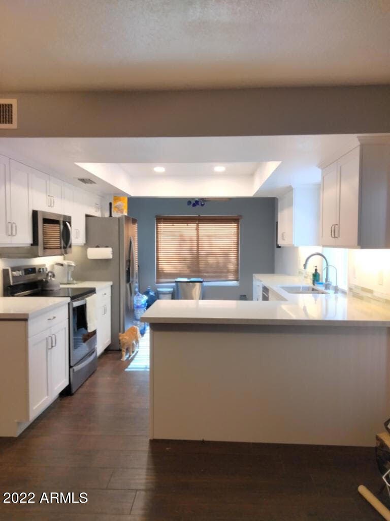 eat in kitchen
