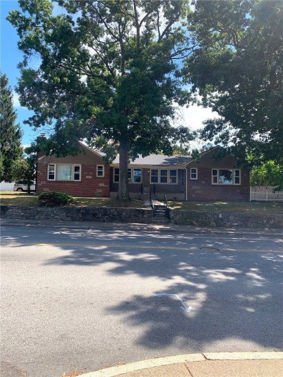 654 East Ave, Pawtucket, RI 02860 - photo 1