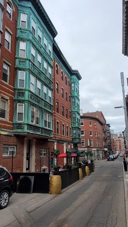 64 Prince St unit 4, Boston, MA 02113 - photo 1