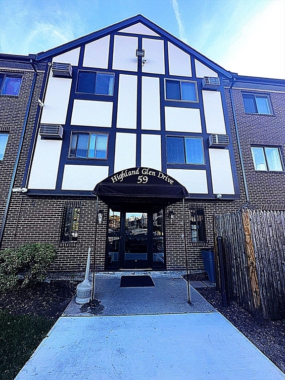 For Rent $1,900/month