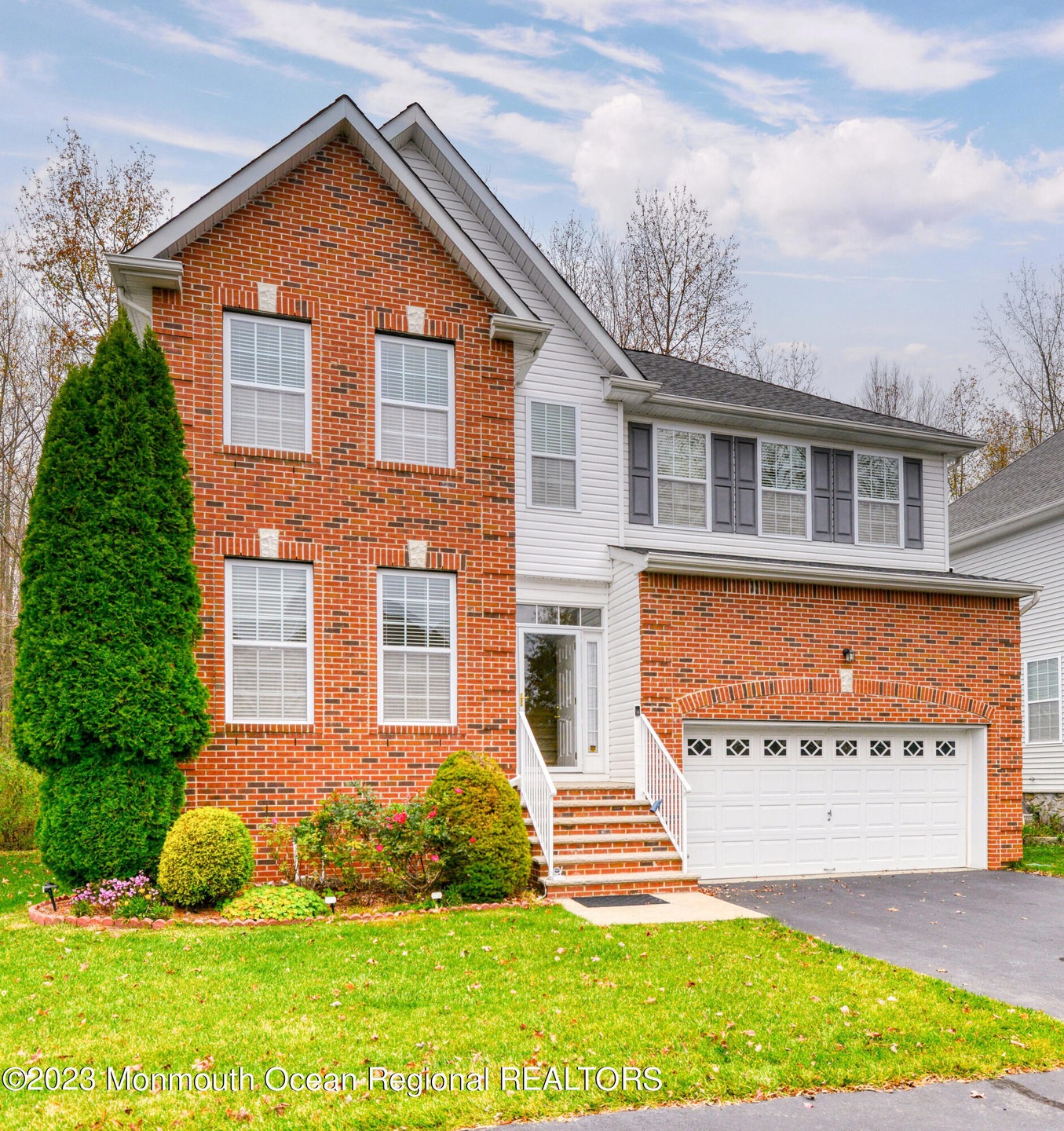 233 Morning Glory Dr, Monroe Township, NJ 08831 - photo 1