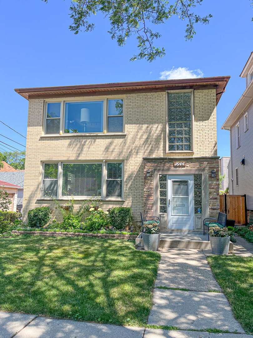 1644 W Rascher Ave unit 2, Chicago, IL 60640 - photo 1