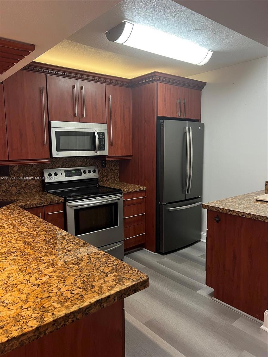 4732 NW 114th Ave unit 102, Doral, FL 33178 - photo 1