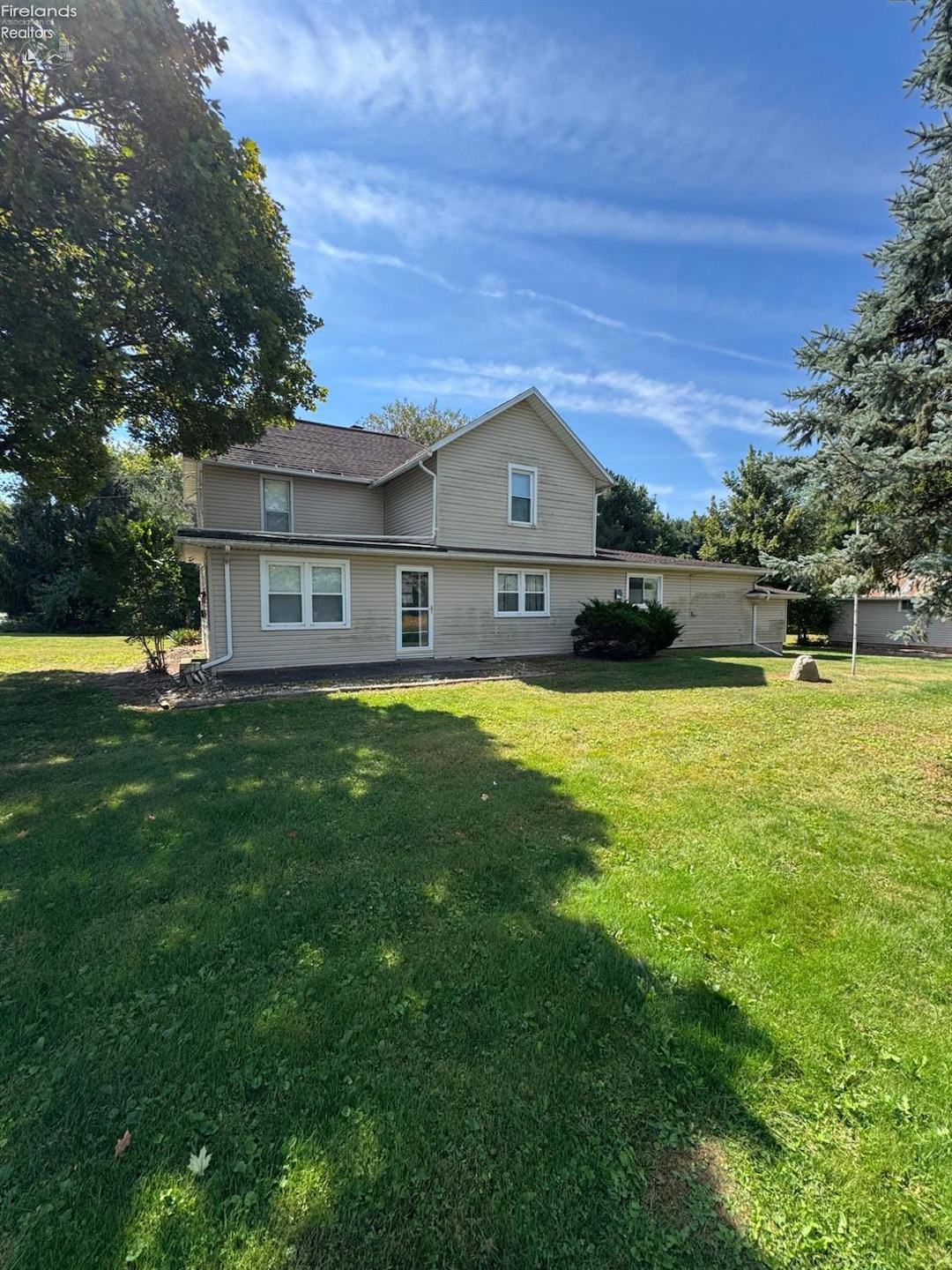 2114 S Main St, Clyde, OH 43410 - photo 1