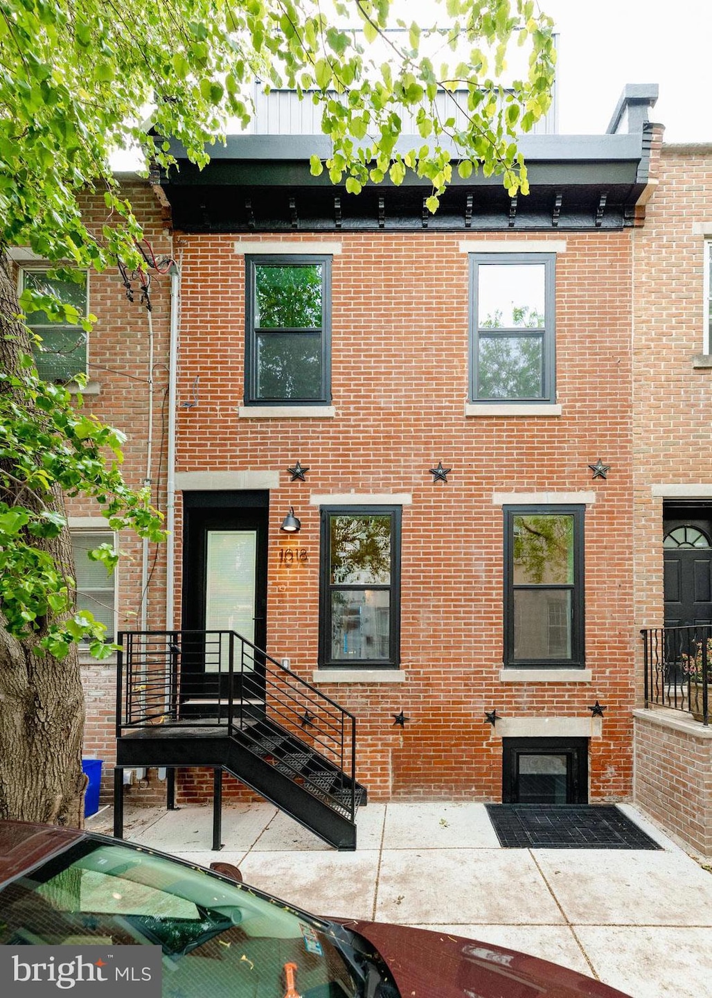 Sold $739,000 • Co-Listing Agent