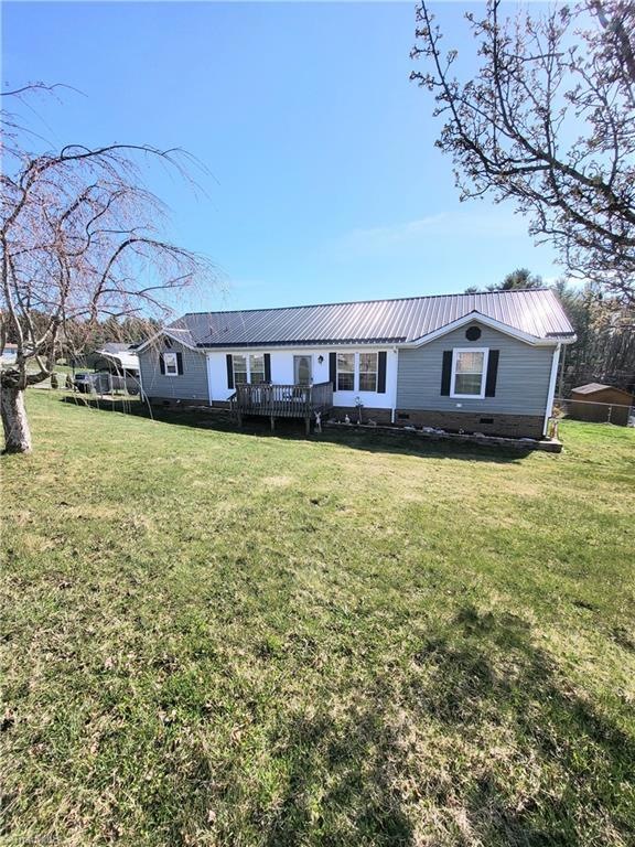 558 Wildcat Rd, Deep Gap, NC 28618 - photo 1