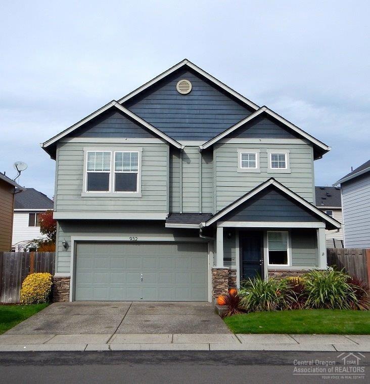 932 NW 1st Ave, Canby, OR 97013 - photo 1