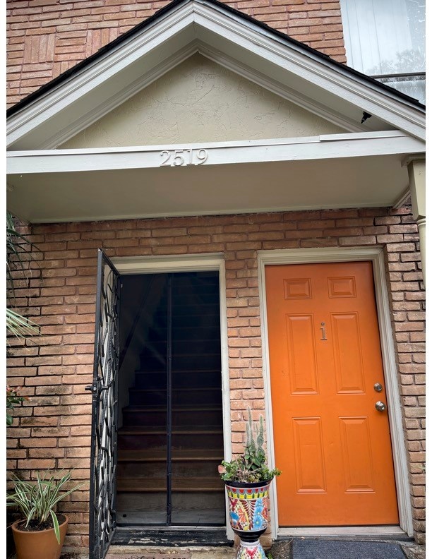 The front entrance to 2519 Calumet, located within