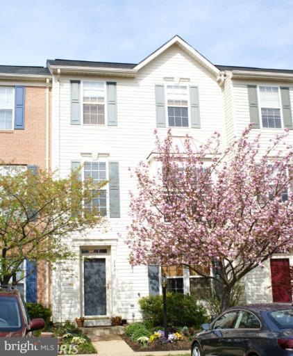 2571 Chase Wellesley Dr, Herndon, VA 20171 - photo 1