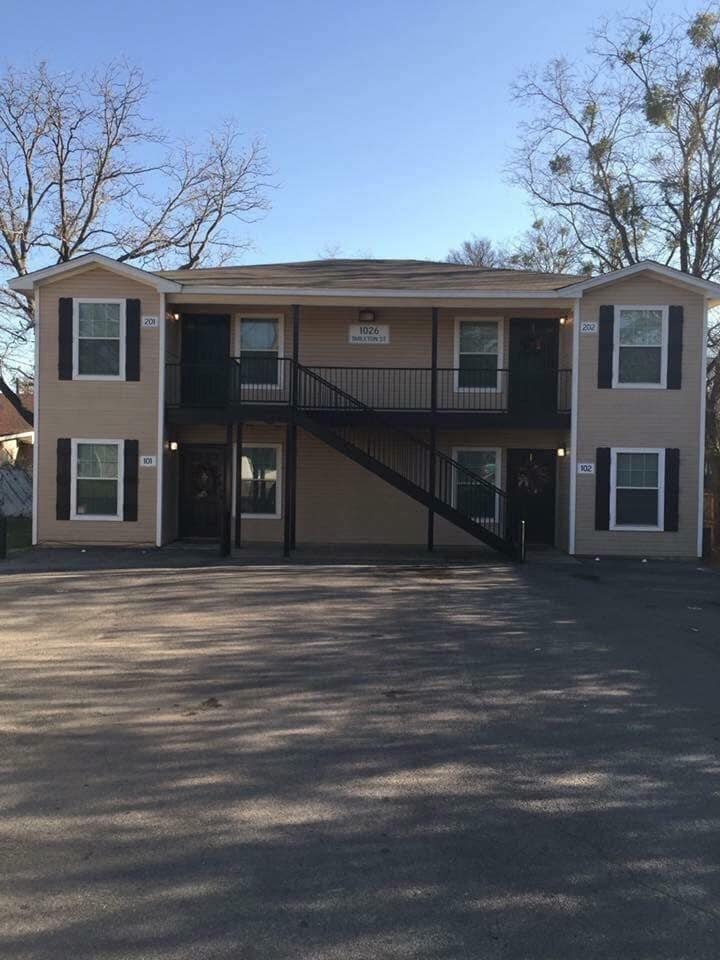 For Rent $1,300/month