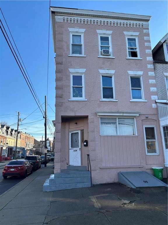 1428 W Gordon St unit 1R, Allentown, PA 18102 - photo 1