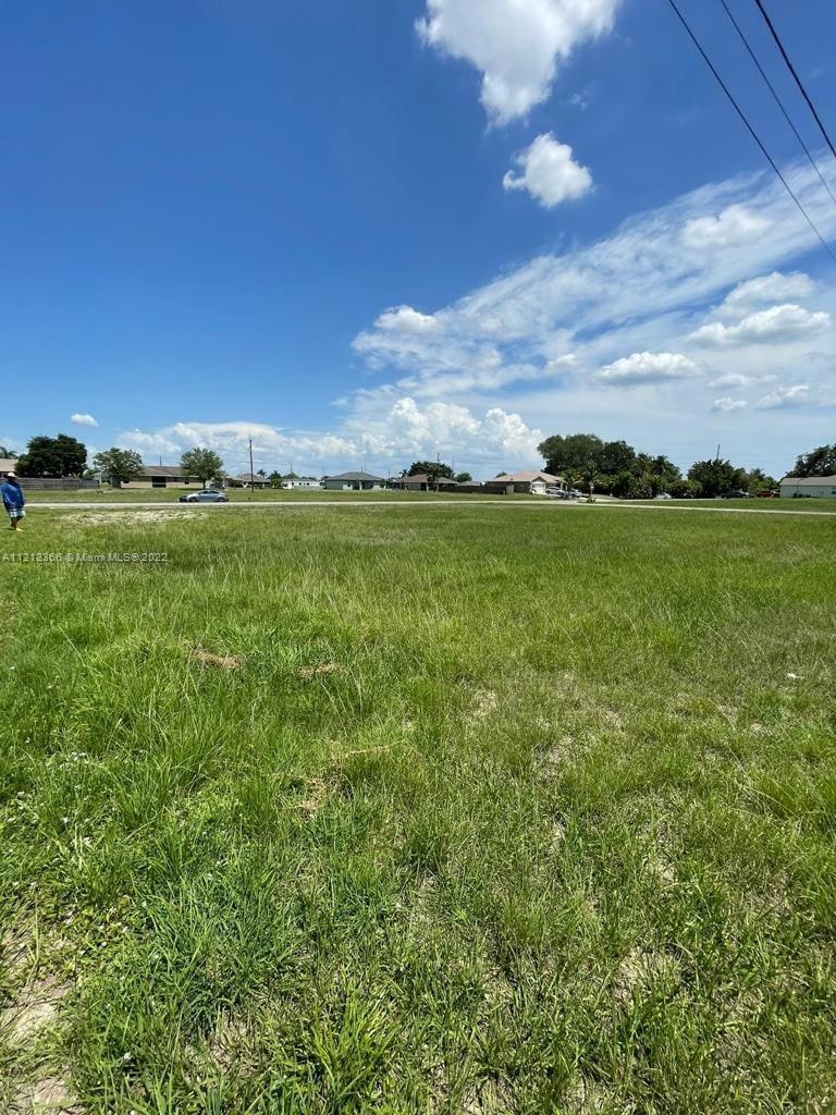 2800 NE 4th Place, Cape Coral, FL 33909 - photo 1