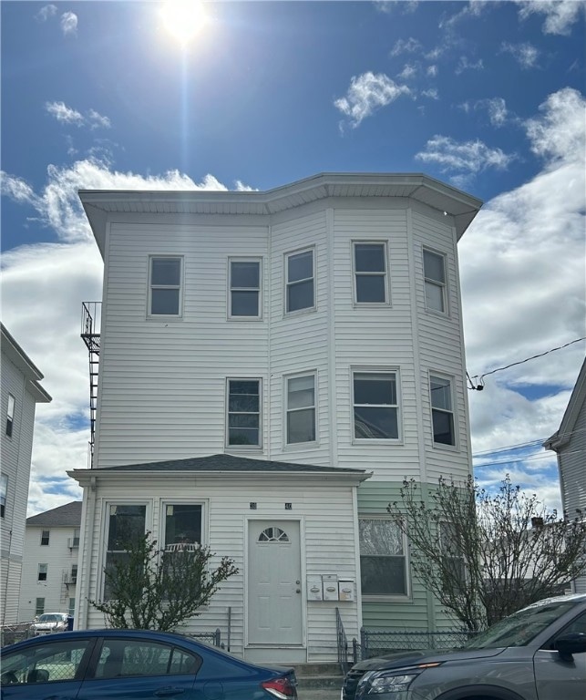 38 Larch St unit 2, Pawtucket, RI 02860 - photo 1