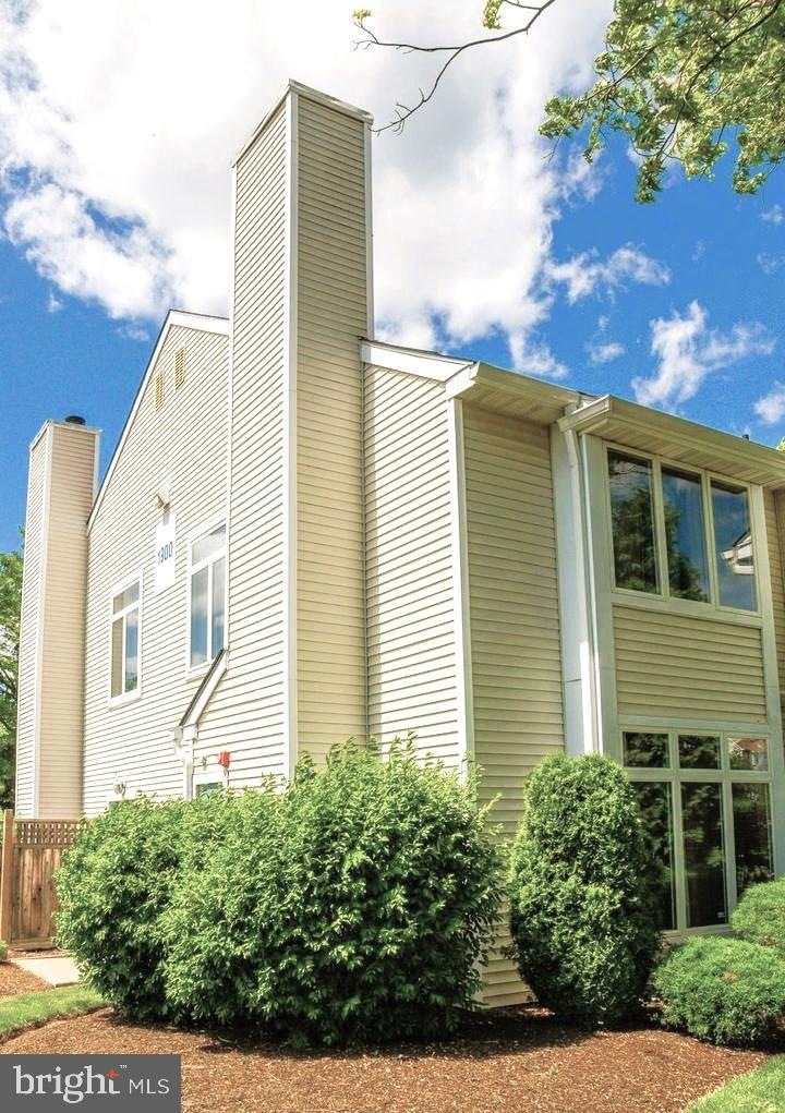 1901 Naomis Ct, North Wales, PA 19454 - photo 1