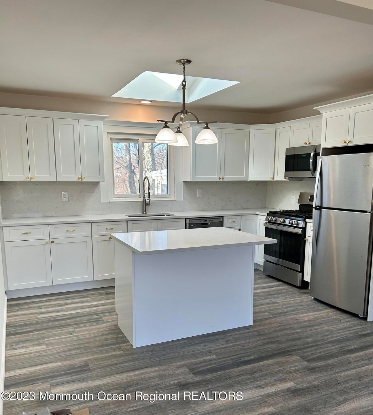 20 Stempler Ct, Holmdel, NJ 07733 - photo 1