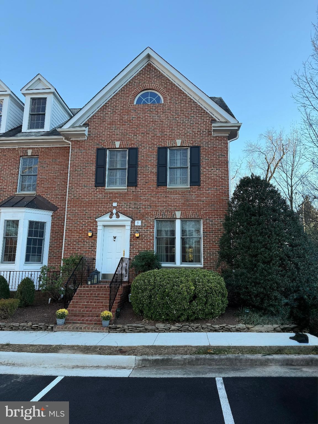 Coming Soon $899,000