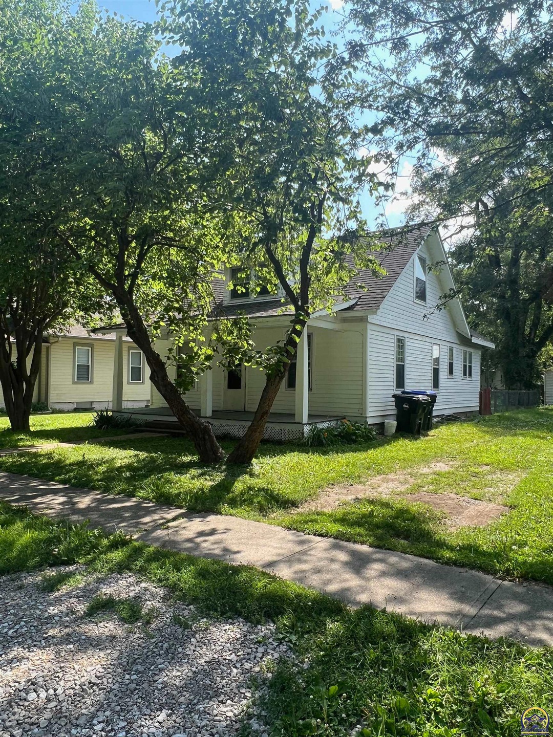 511 Spruce St, Rossville, KS 66533 | Homes.com