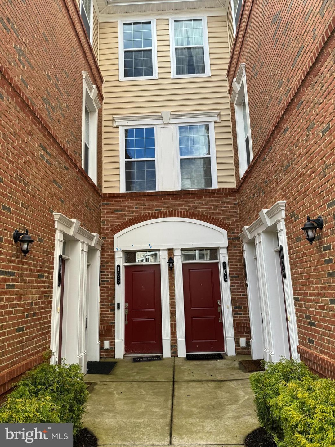 43021 Greggsville Chapel Terrace unit 103, Dulles, VA 20148 - photo 1