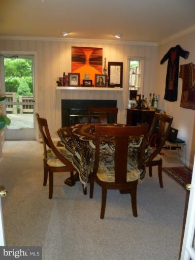 10937 Brewer House Rd, Rockville, MD 20852 - photo 1