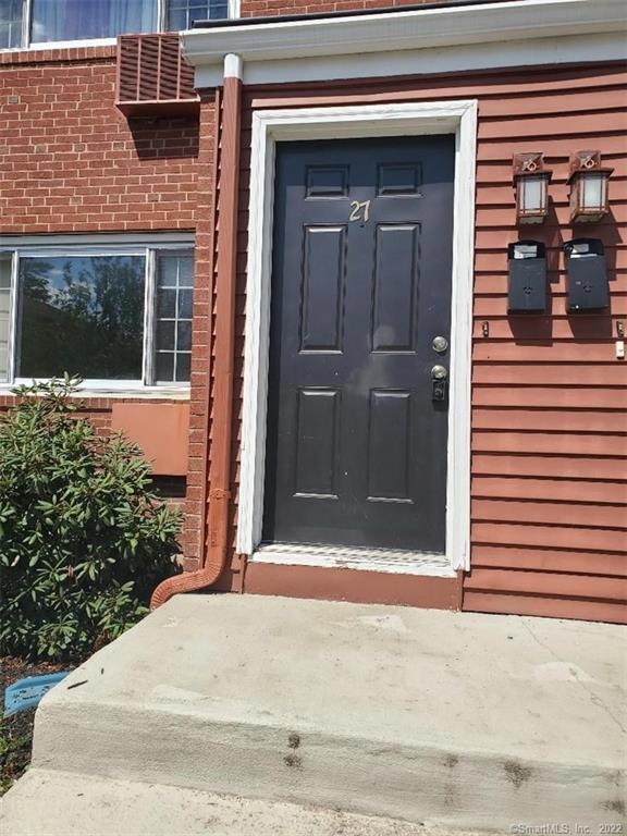 466 Middle Turnpike W unit 27, Manchester, CT 06040 - photo 1
