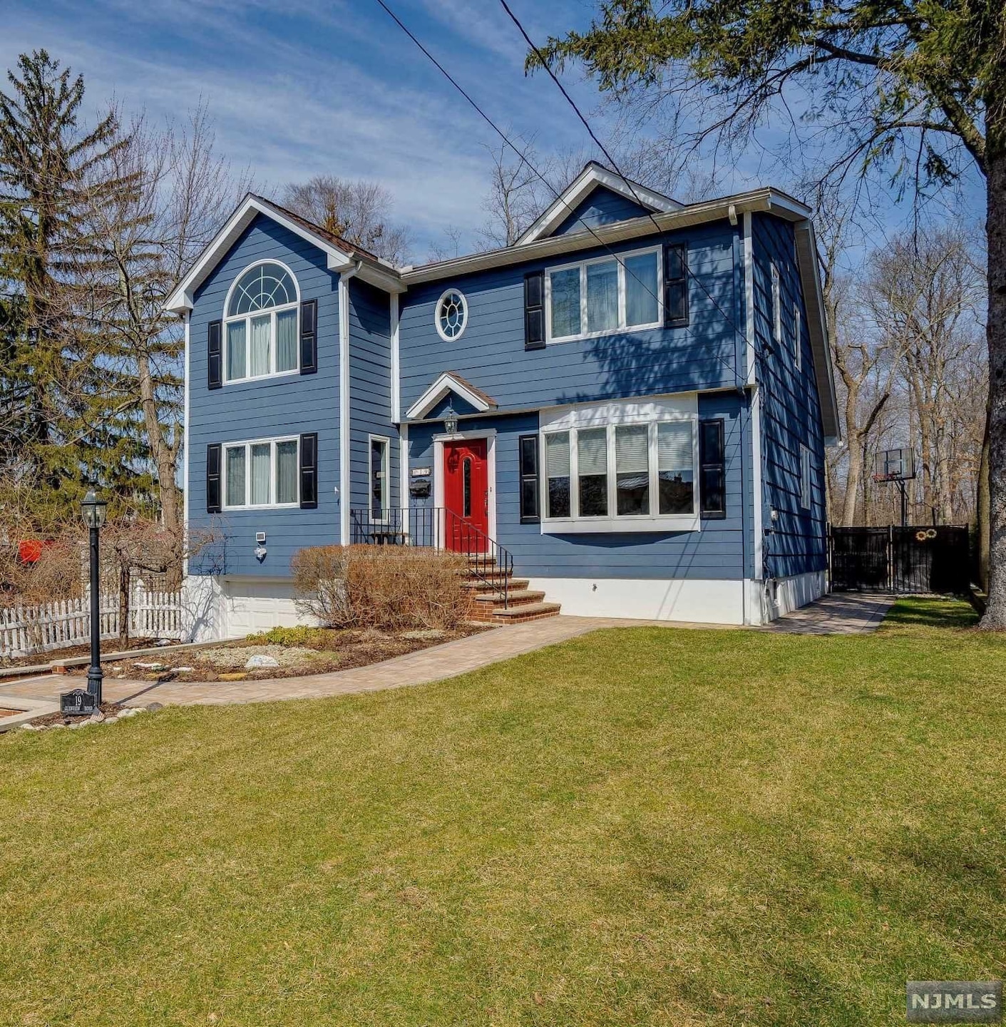 Sold $820,000 • Co-Listing Agent