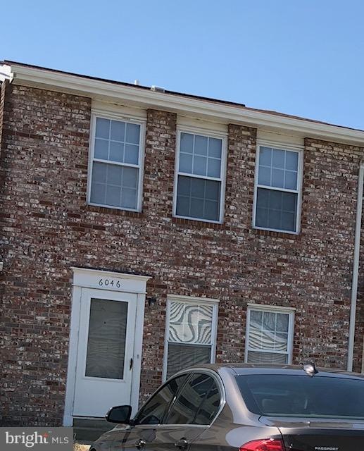 6046 Saint Moritz Dr, Temple Hills, MD 20748 - photo 1