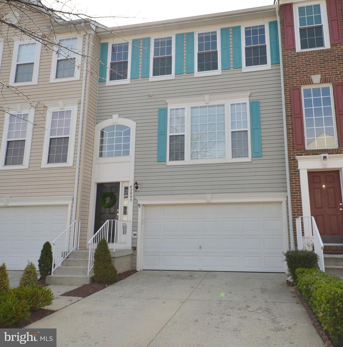 42805 Shaler St, Chantilly, VA 20152 - photo 1