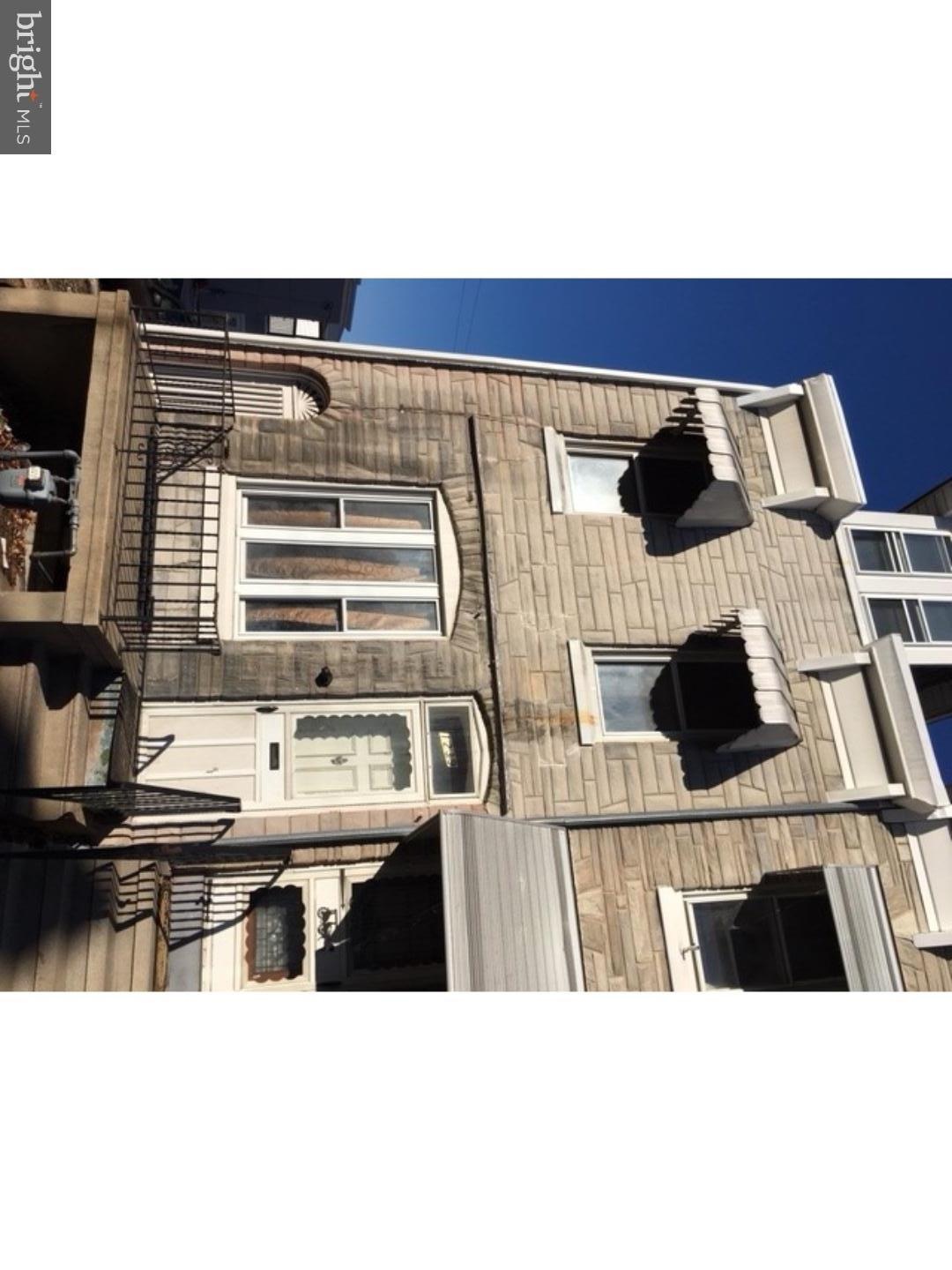 1239 Buttonwood St, Reading, PA 19604 - photo 1