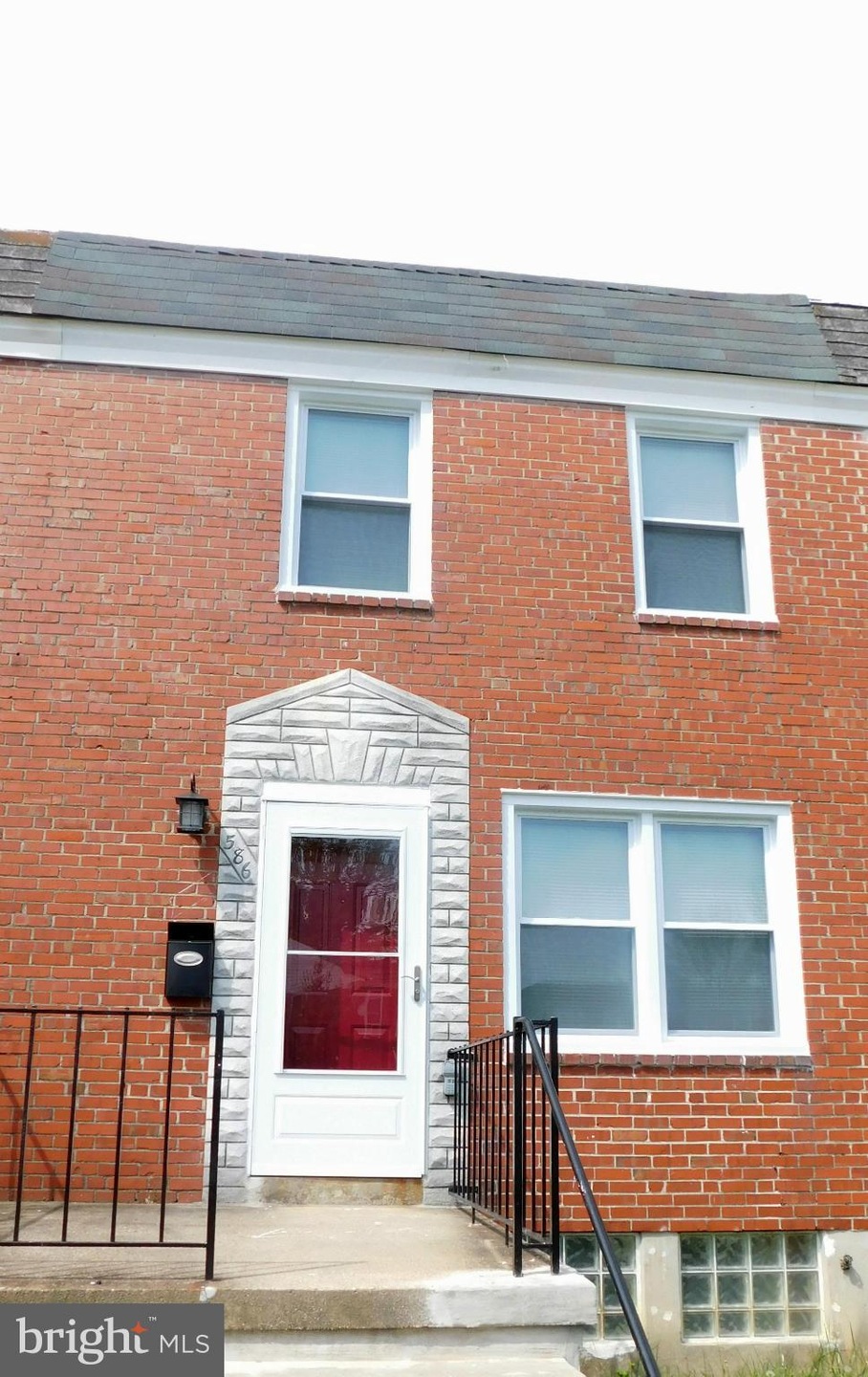 586 Lucia Ave, Baltimore, MD 21229 - photo 1