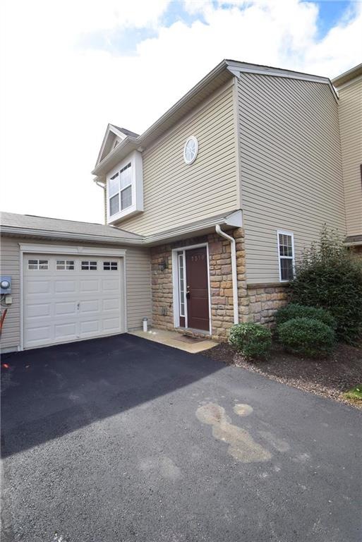 7350 Pioneer Dr, Macungie, PA 18062 - photo 1