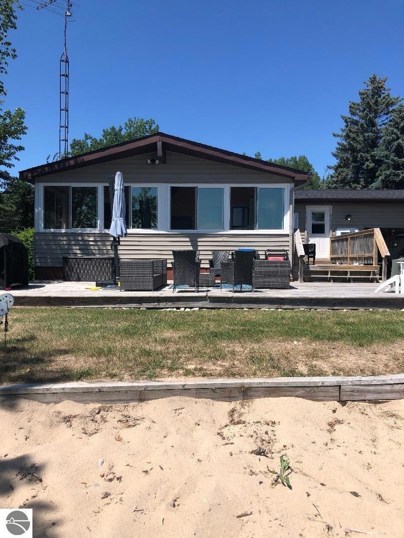 530 N Huron Rd, Au Gres, MI 48703 - photo 1