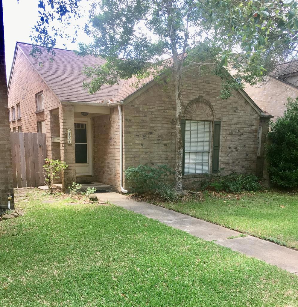2924 Avenue I, Bay City, TX 77414 - photo 1