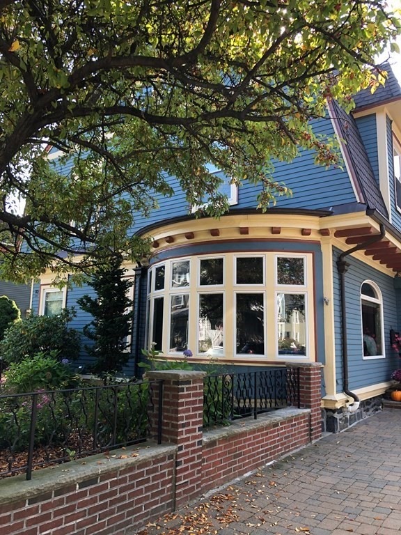 10 Summit Ave unit 3, Somerville, MA 02143 - photo 1