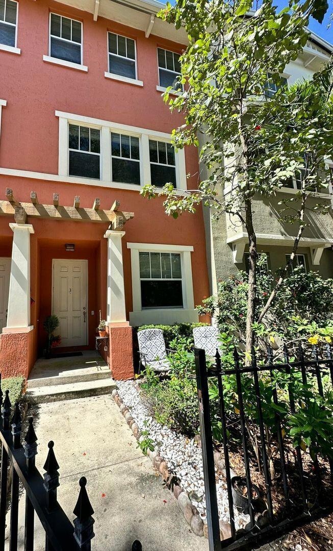 750 Millbrae Ct unit 3, West Palm Beach, FL 33401 - photo 1