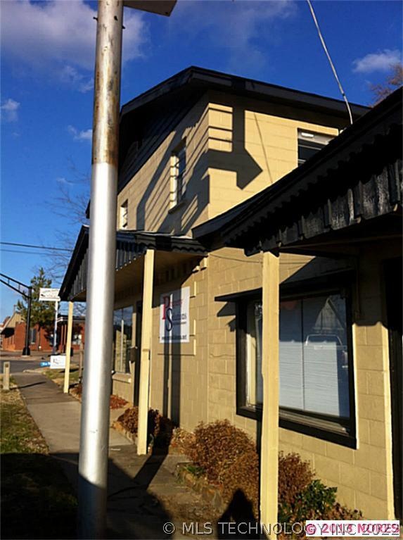 405.5 S Muskogee Ave, Tahlequah, OK 74464 - photo 1