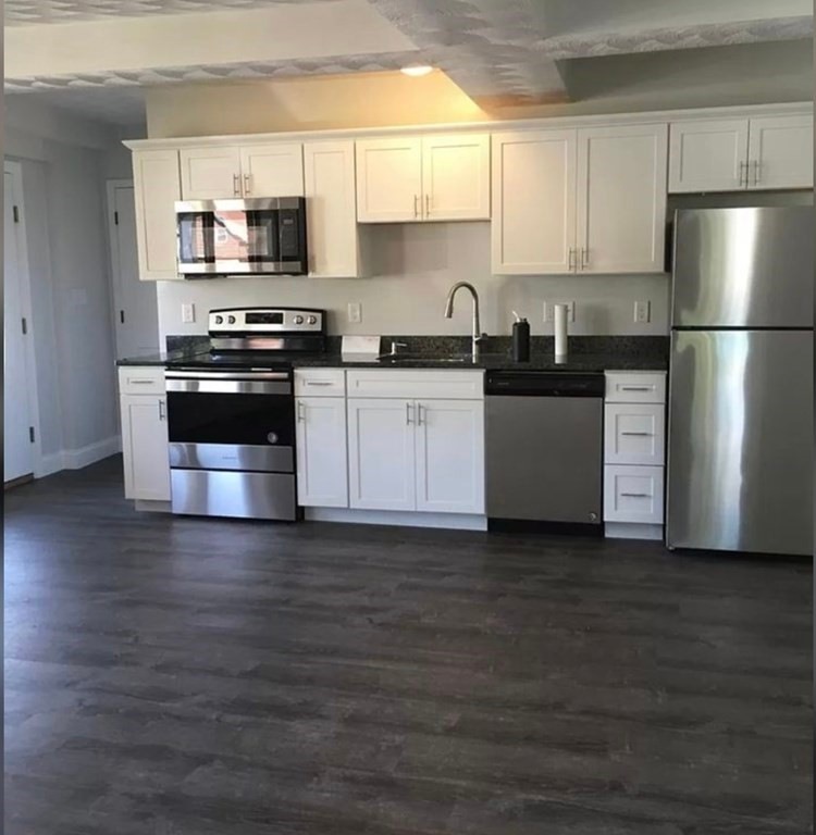 11 Lynn St unit R, Peabody, MA 01960 - photo 1