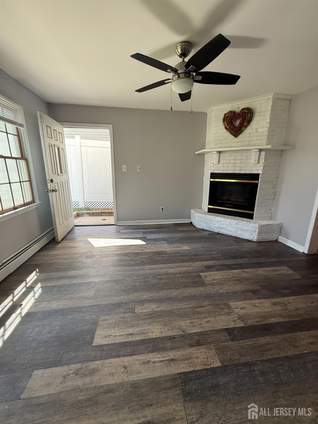 70 6th Ave, Port Reading, NJ 07064 - photo 1