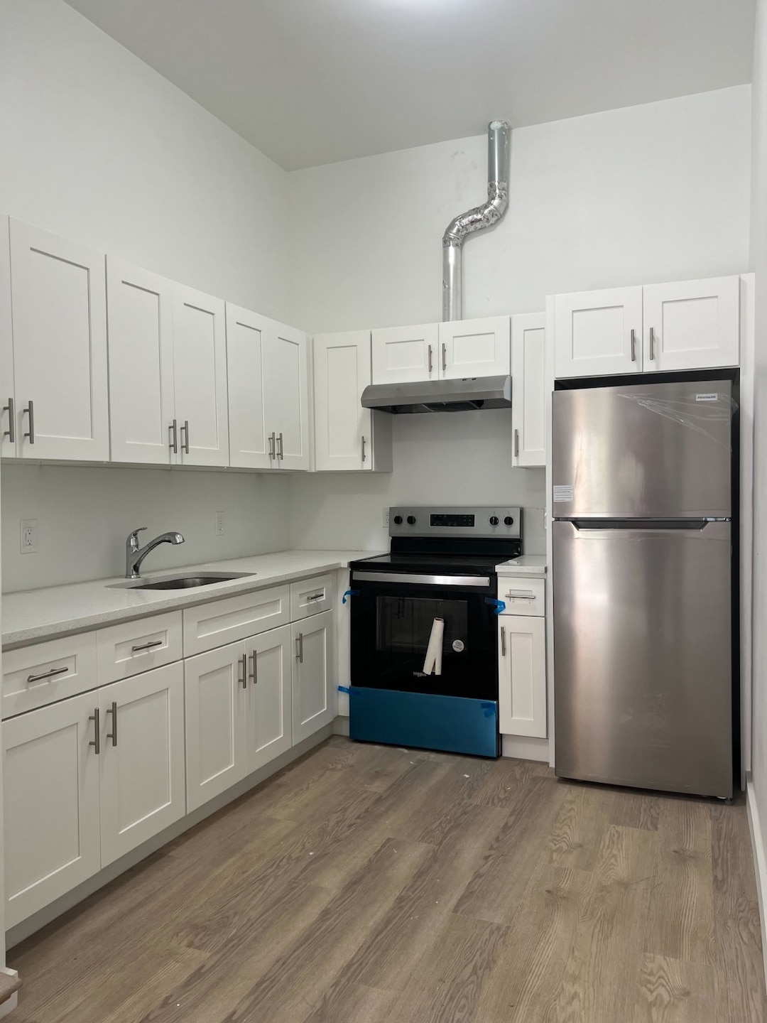 191 Ashburton Ave unit 1B, Yonkers, NY 10701 - photo 1