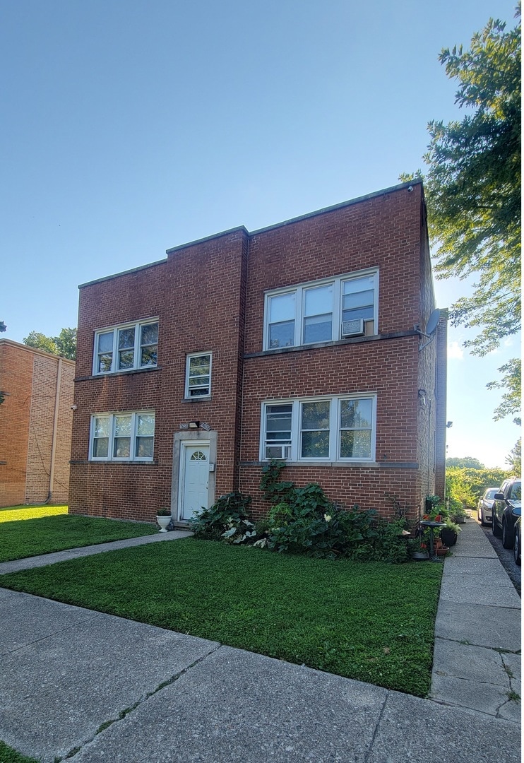 6542 N Hoyne Ave unit 2N, Chicago, IL 60645 - photo 1