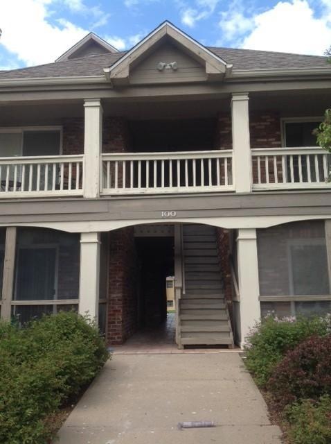 Breezeway Entrance_1