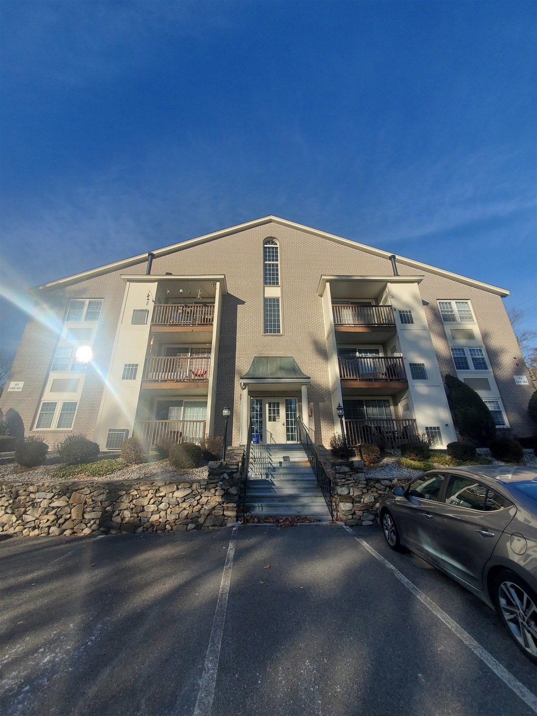 148 Cannongate III unit 148, Nashua, NH 03063 - photo 1