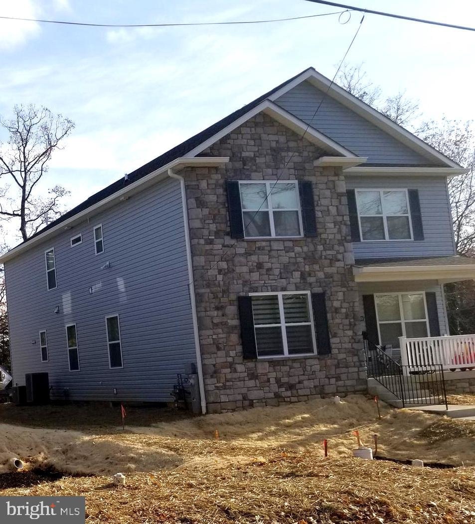 2409 Steele Rd, Baltimore, MD 21209 - photo 1