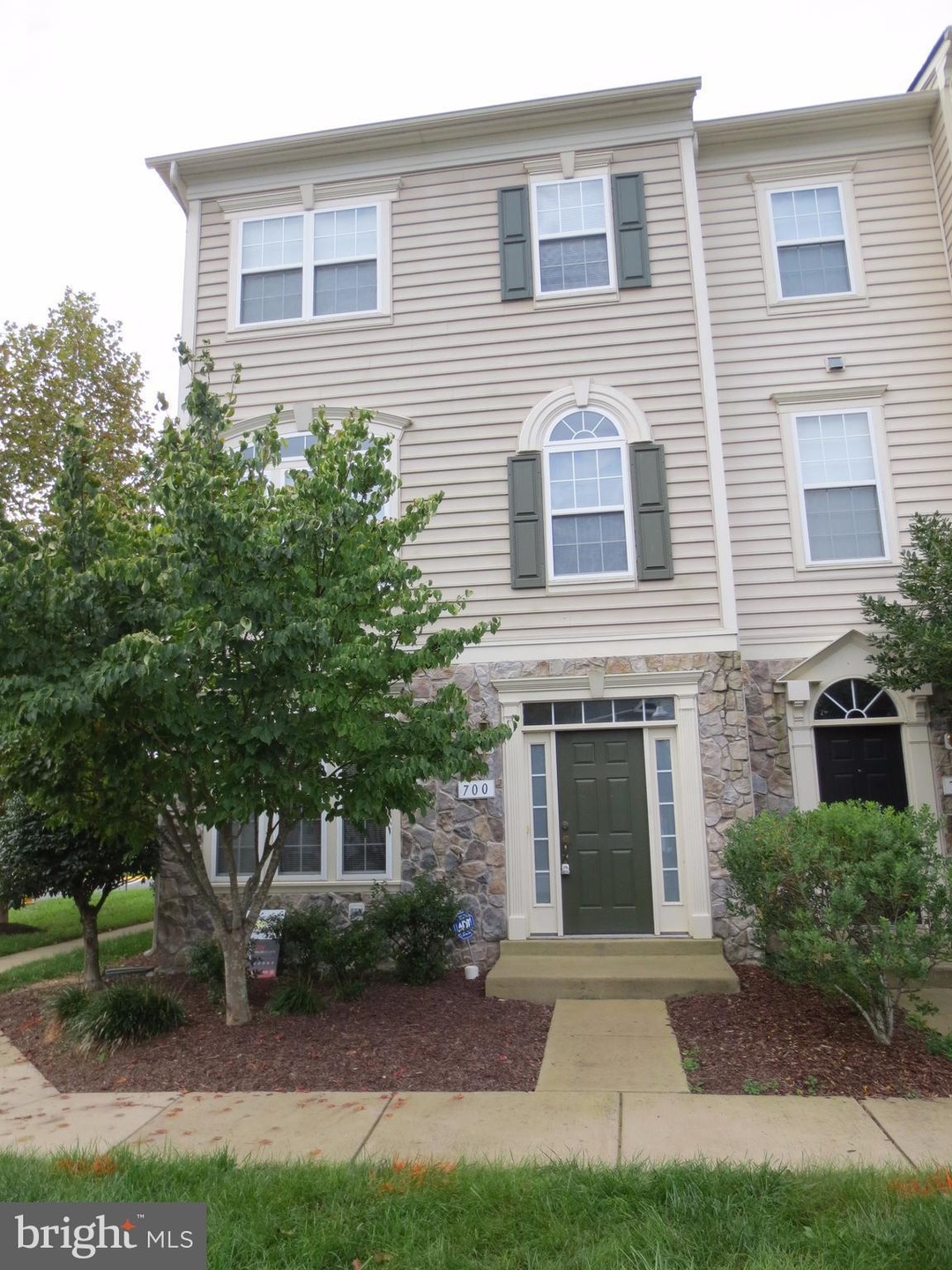700 Redgate Ln, Woodbridge, VA 22191 - photo 1