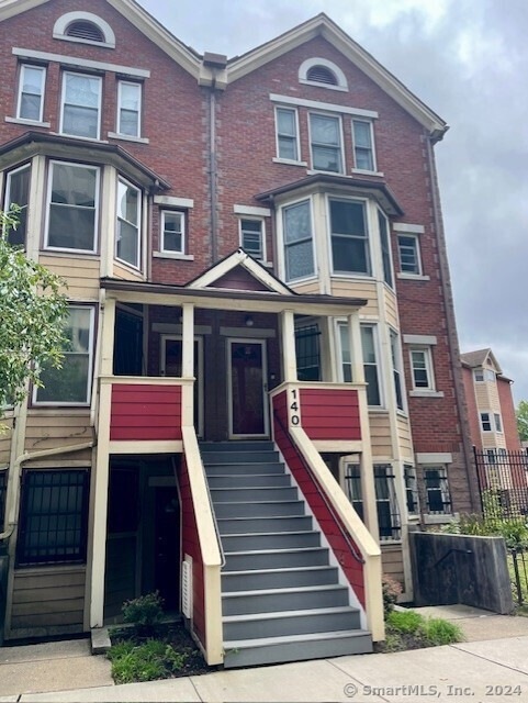 140 Maple Ave unit A, Hartford, CT 06114 - photo 1