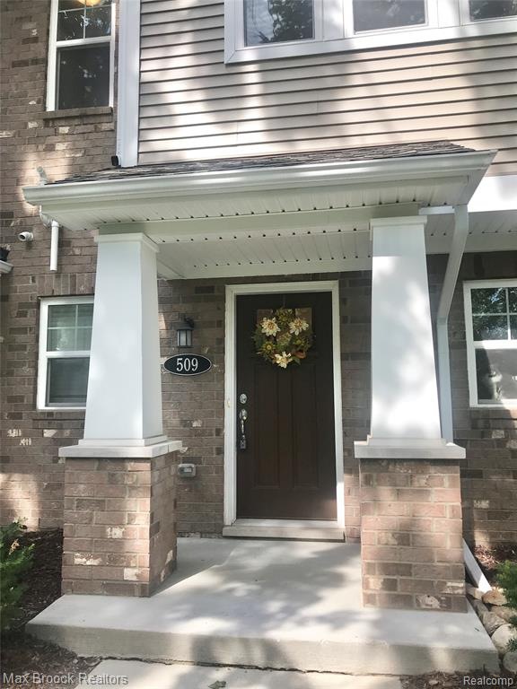 Welcome home to 509 Midland Blvd.
