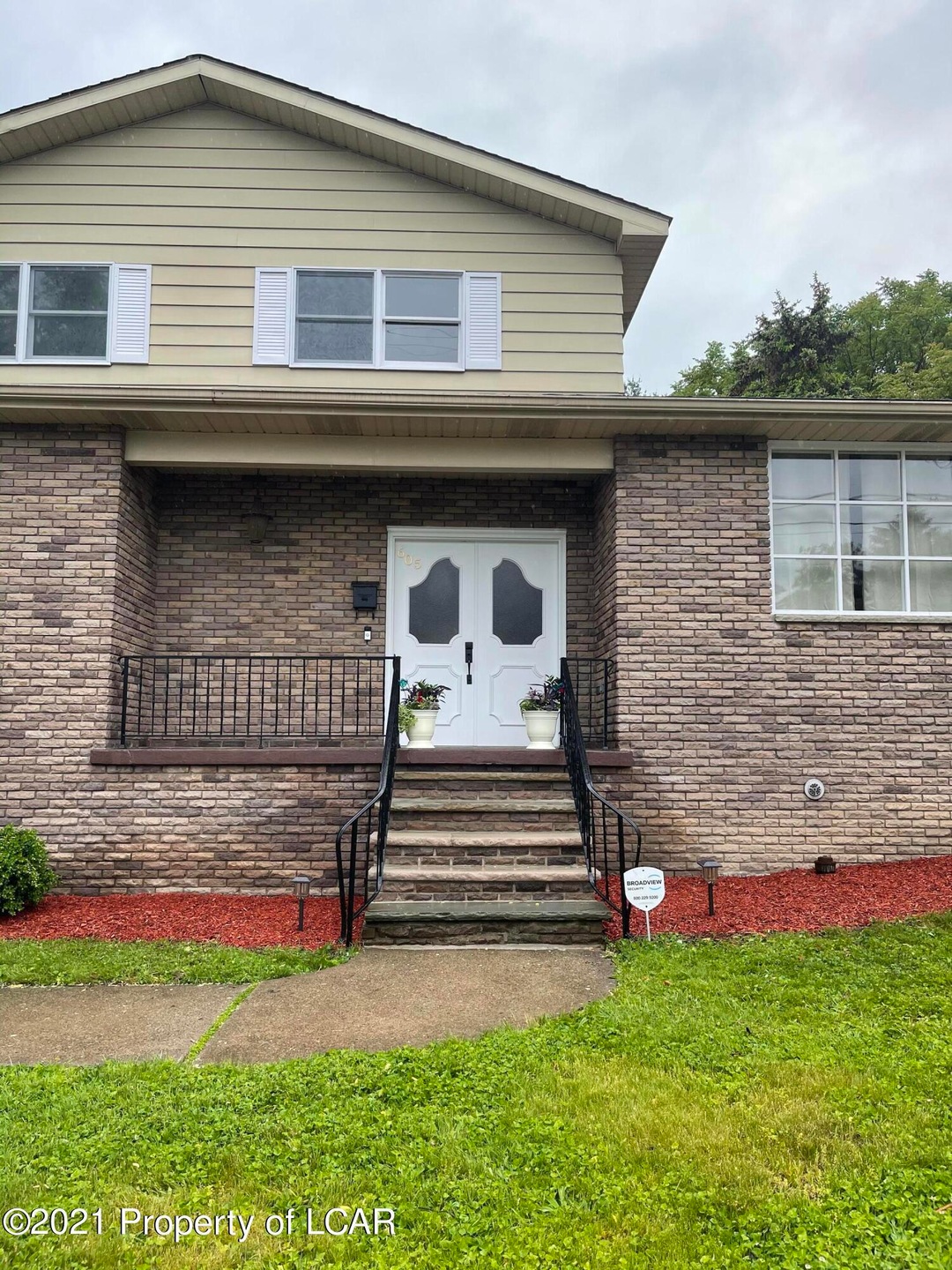 605 Philo St, Scranton, PA 18508 - photo 1